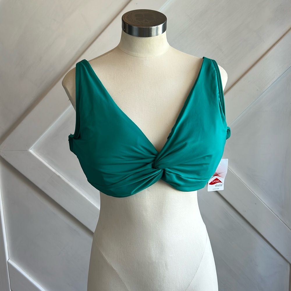 Lands End size 14 triple D Lycra green bra swim top